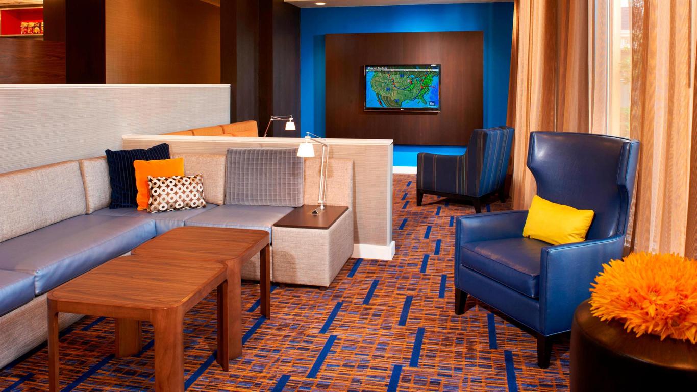 Courtyard by Marriott Rockford