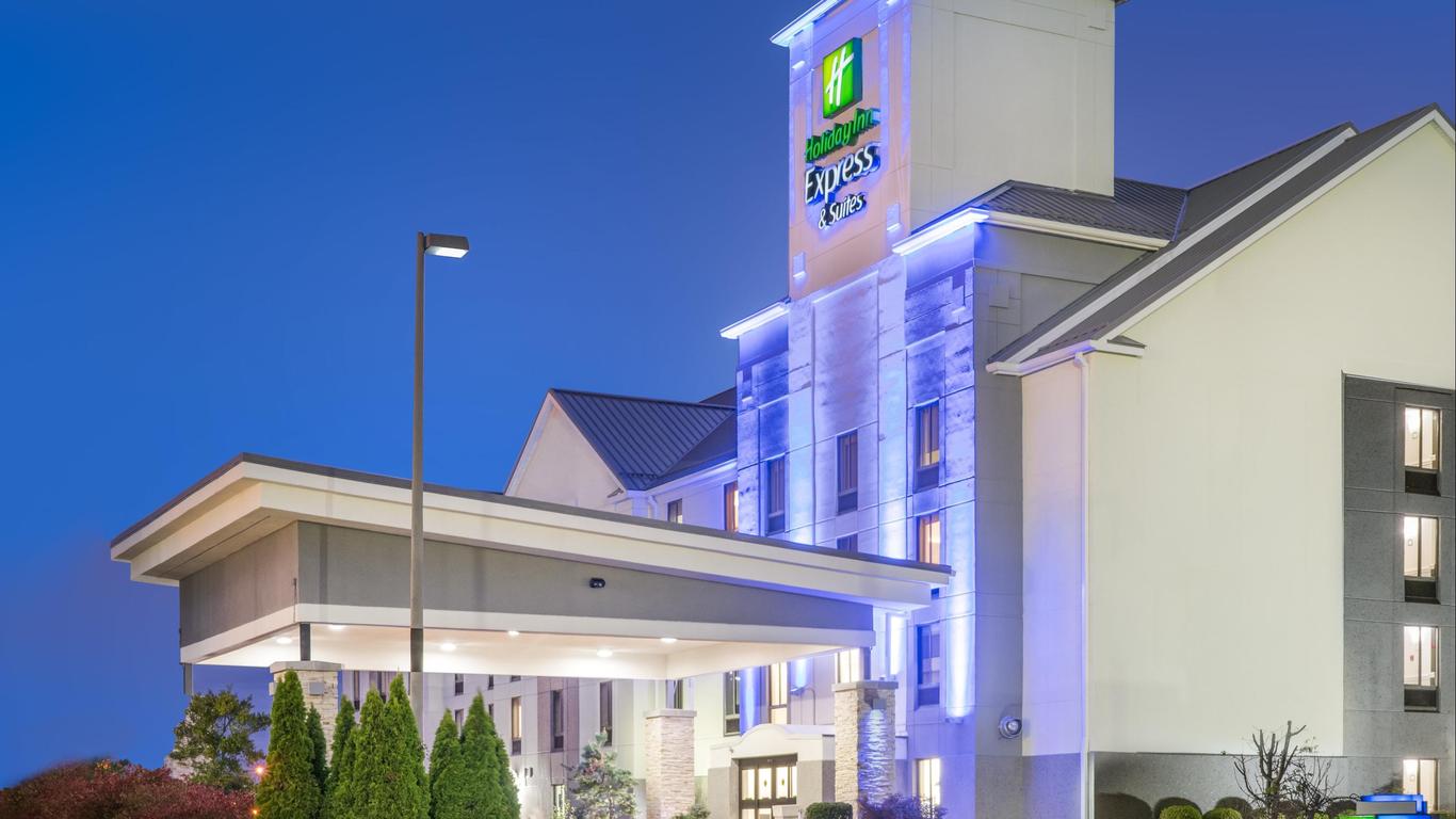 Holiday Inn Express & Suites Louisville East