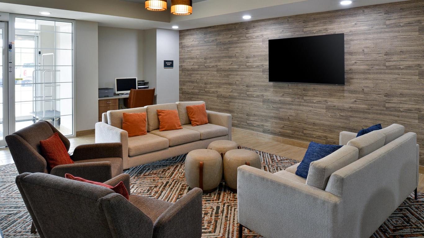 Candlewood Suites Kansas City Northeast