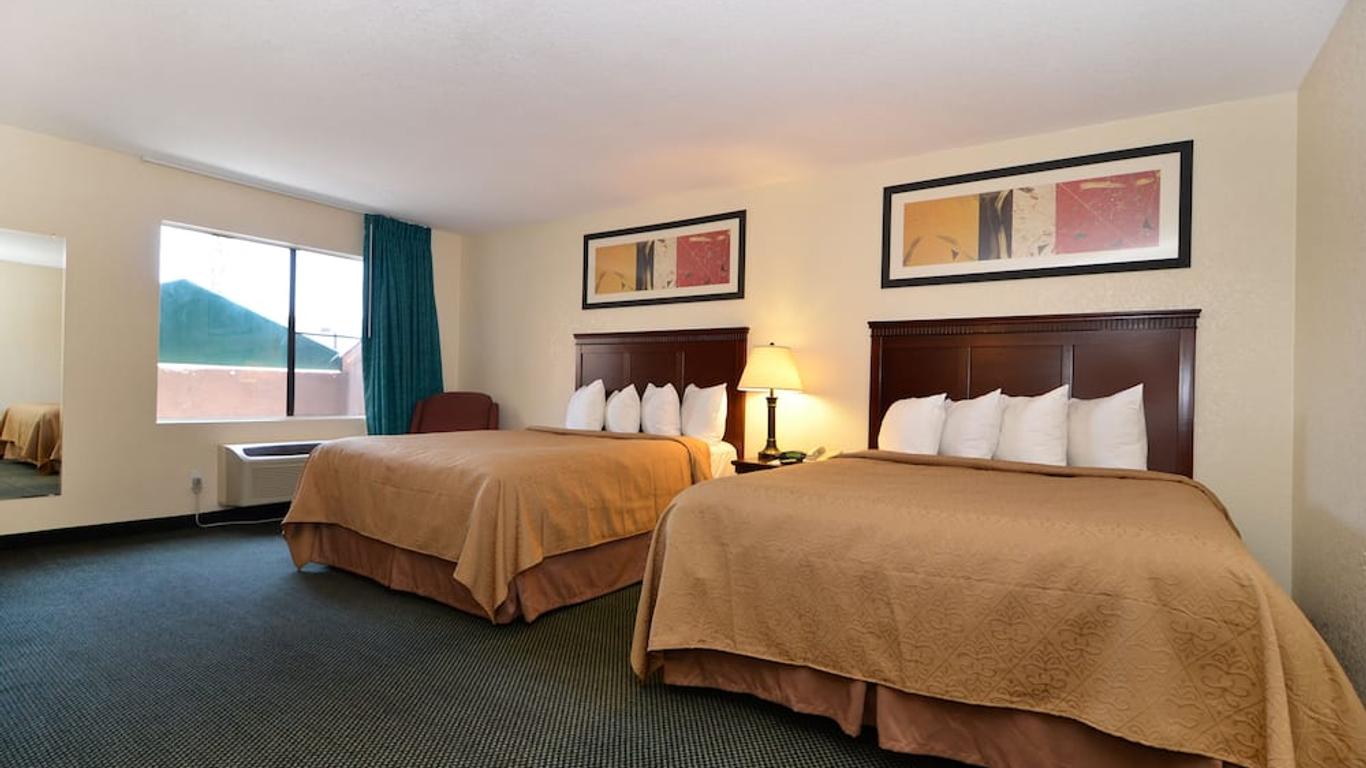 Quality Inn San Diego I-5 Naval Base