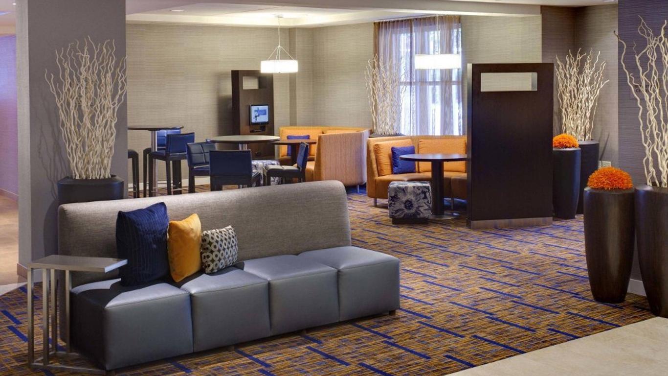 Courtyard by Marriott Charlottesville-University Medical Center