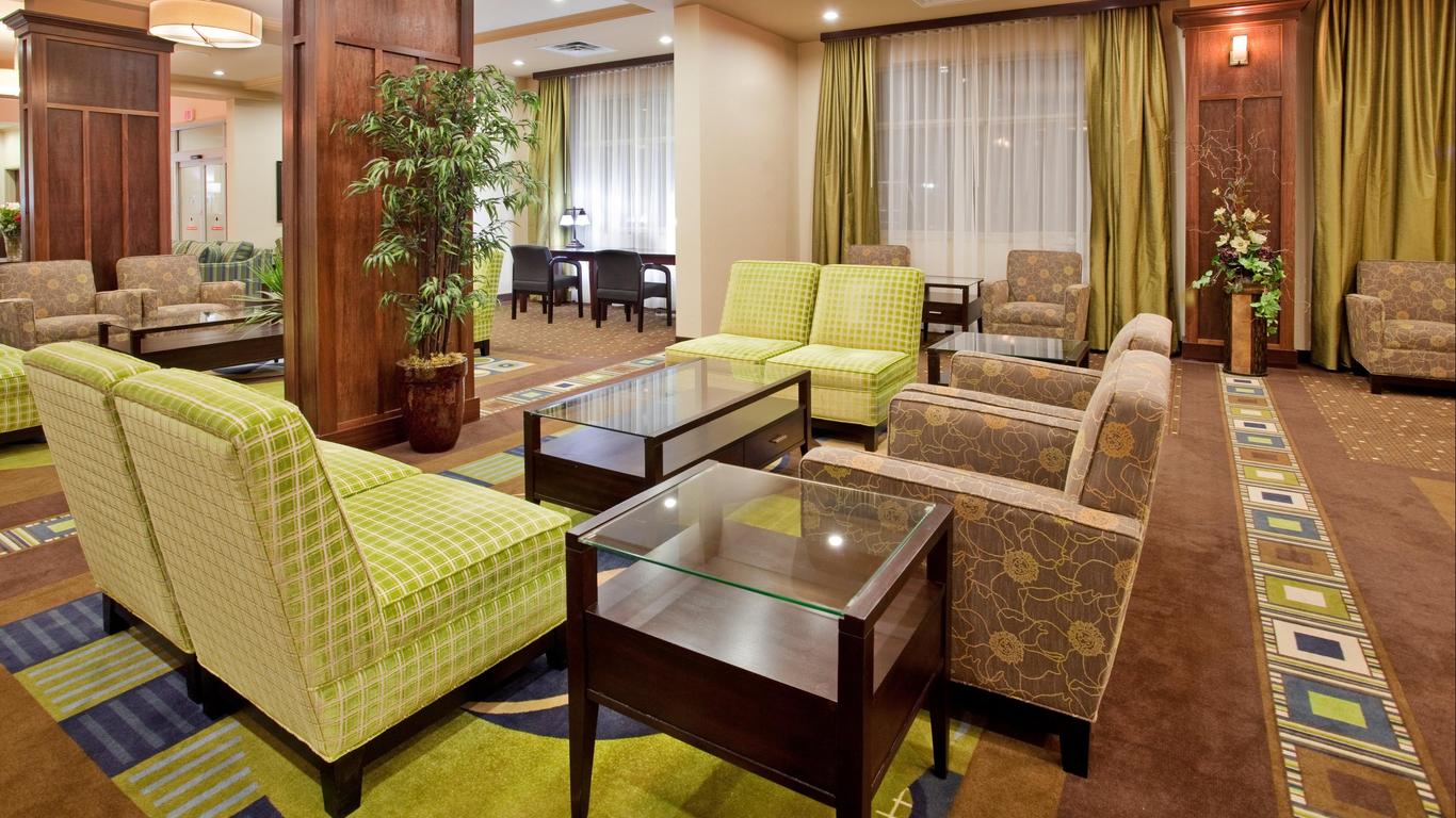 Holiday Inn Hotel and Suites-Kamloops, an IHG Hotel