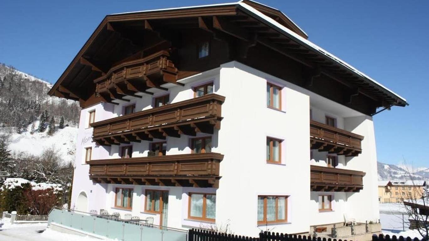 Pension Monika, Your B&B in Kaprun